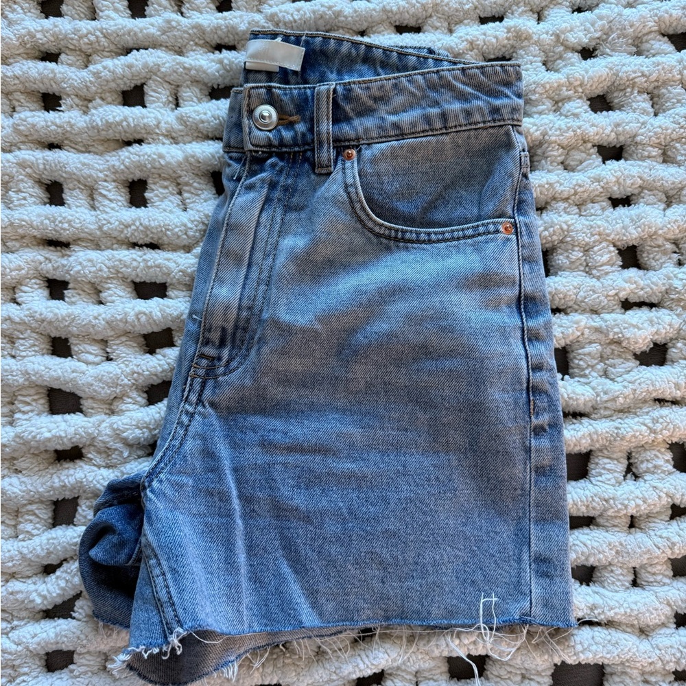 H&M Blue Jean Shorts Distressed Cut-Off Style